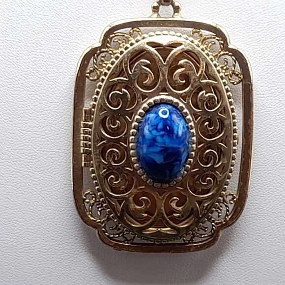 Vintage Avon Faux Gemstone Photo Locket, Original Long Chain, 1970s - Picture 6 of 10